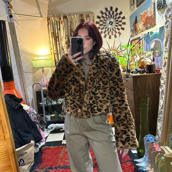 Vintage 90s fuzzy faux fur cropped chunky jacket S leopard cheetah - Picture 11 of 12